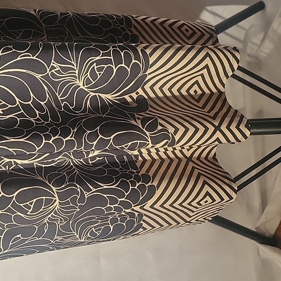 Lane Bryant Sleeveless Brown & Beige Floral Dress, Size: 22/24 - Picture 5 of 7